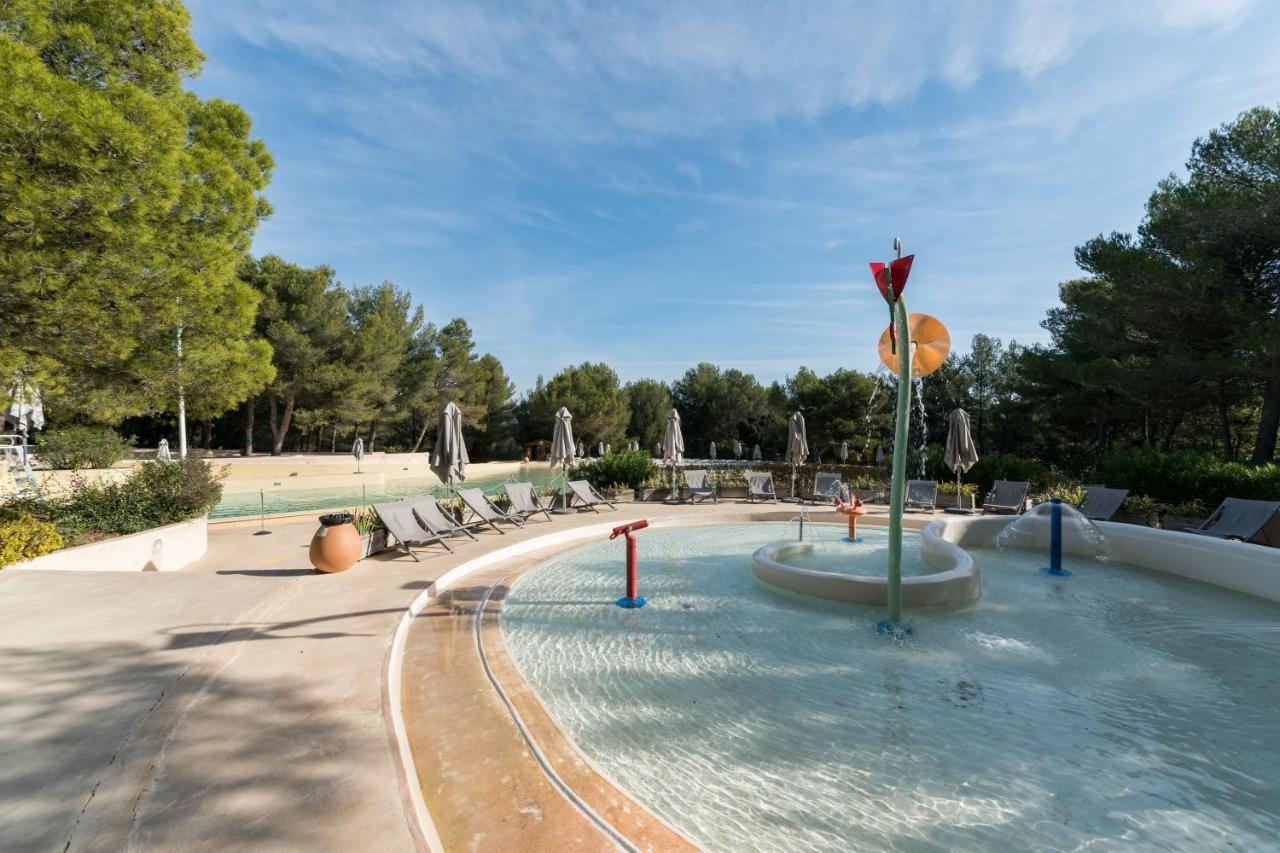 Village Pierre & Vacances Pont Royal En Provence Малмор Екстериор снимка