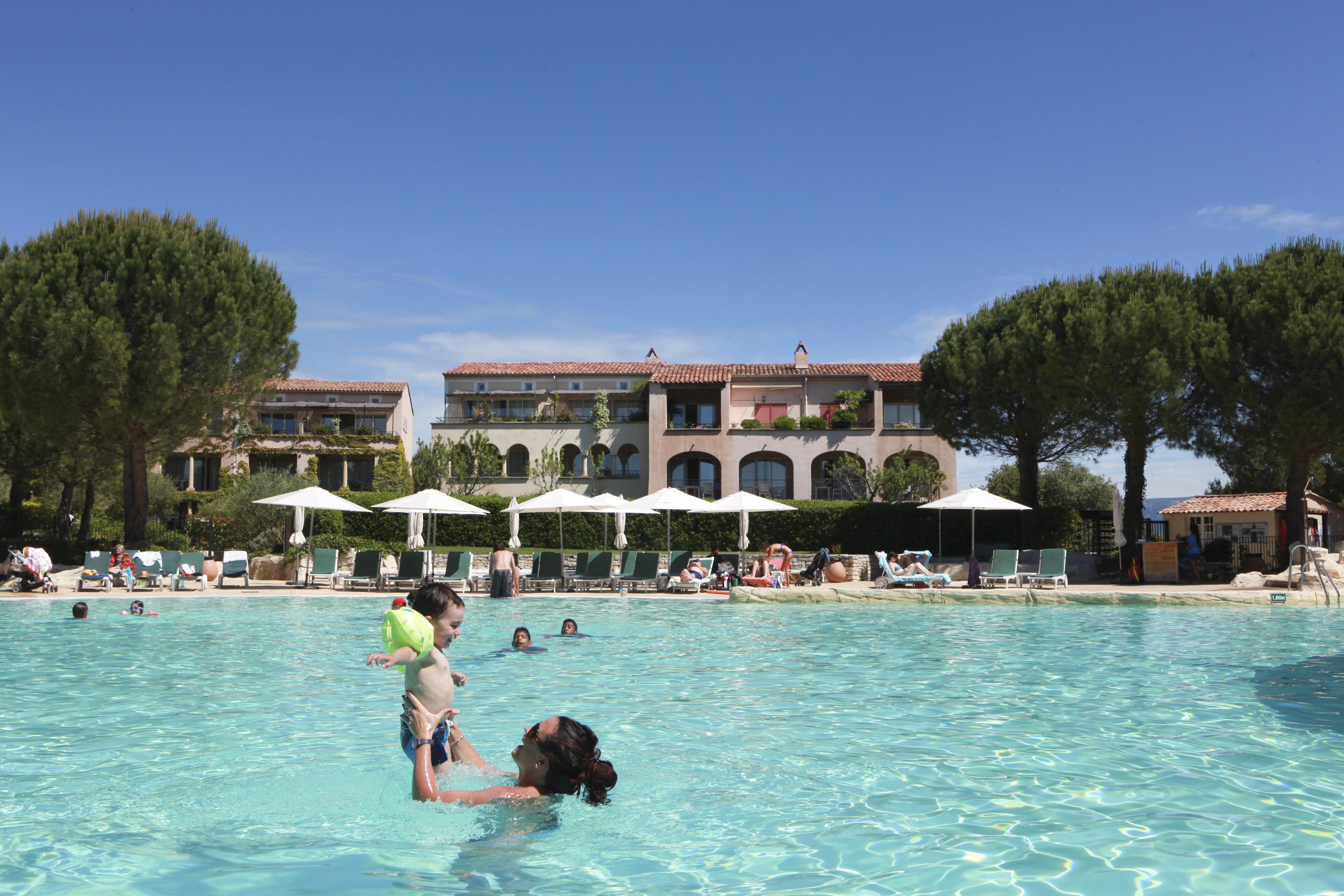 Village Pierre & Vacances Pont Royal En Provence Малмор Екстериор снимка