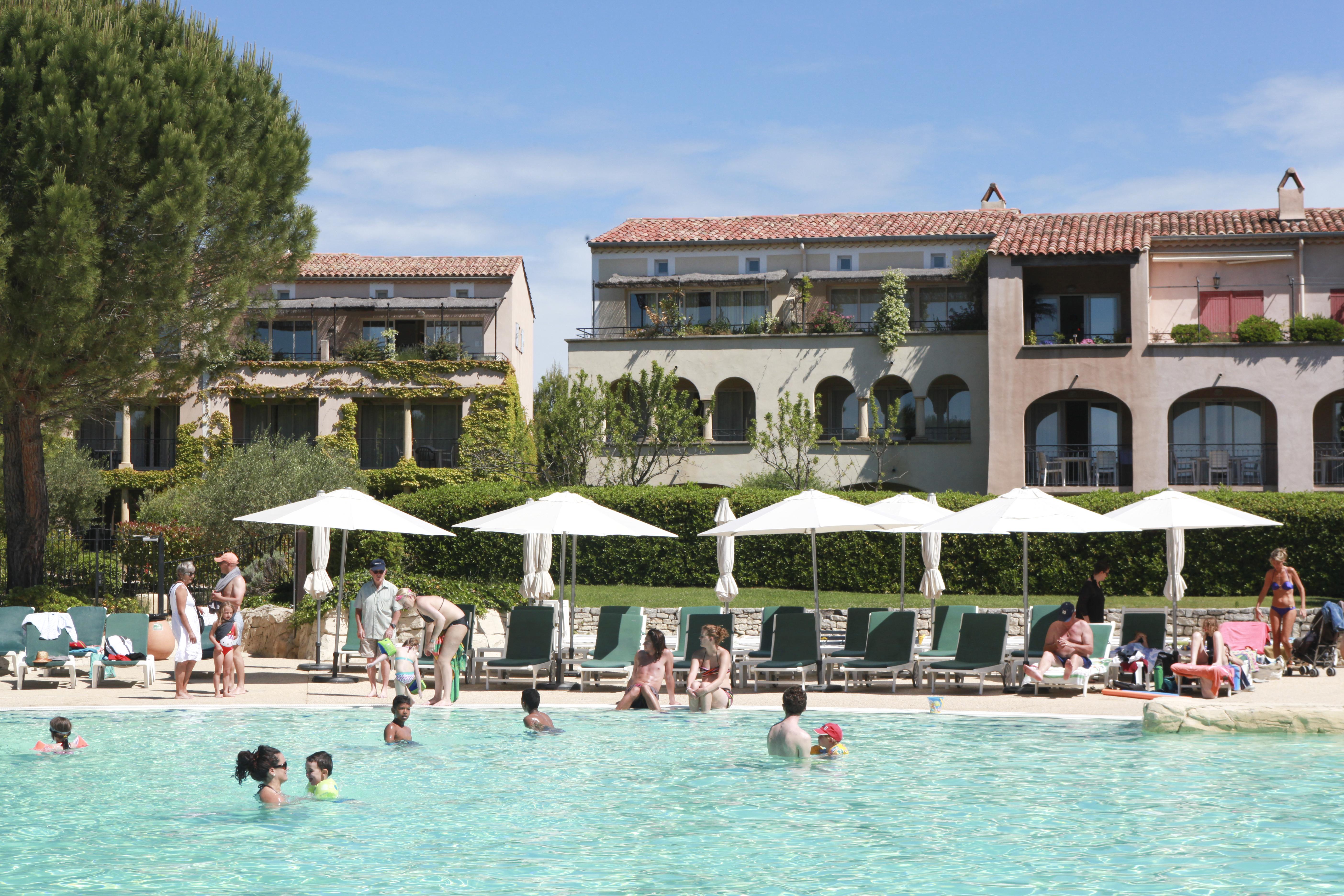 Village Pierre & Vacances Pont Royal En Provence Малмор Екстериор снимка
