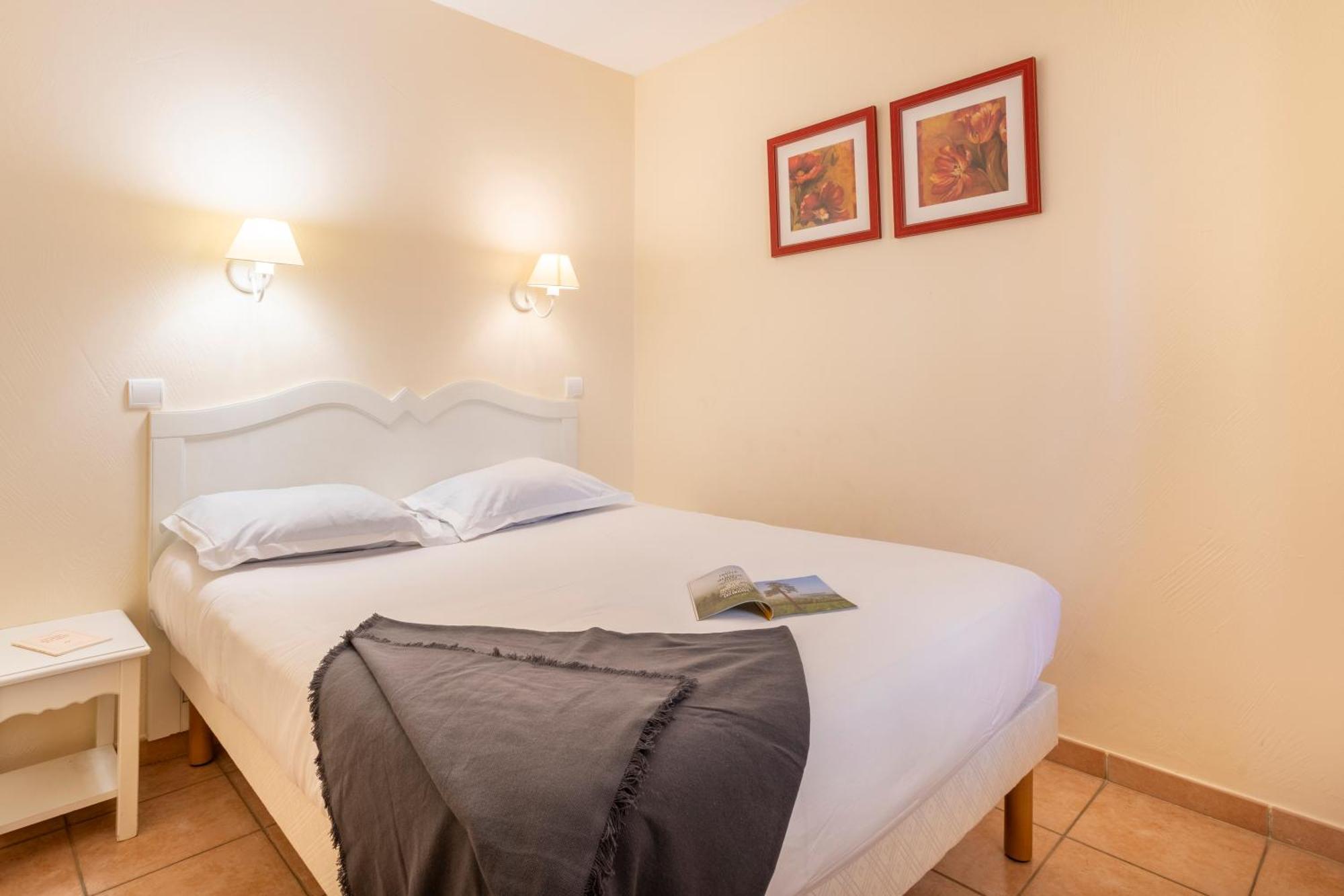 Village Pierre & Vacances Pont Royal En Provence Малмор Екстериор снимка