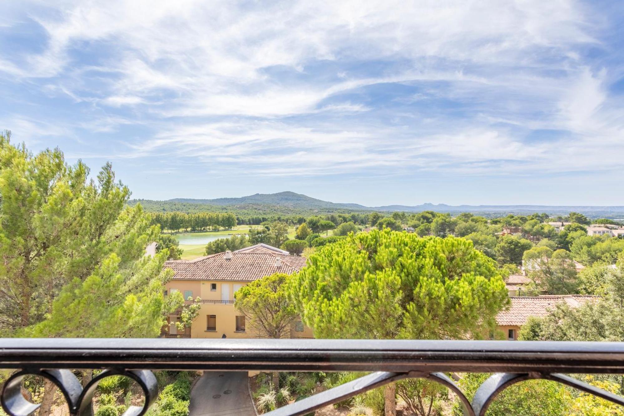 Village Pierre & Vacances Pont Royal En Provence Малмор Екстериор снимка
