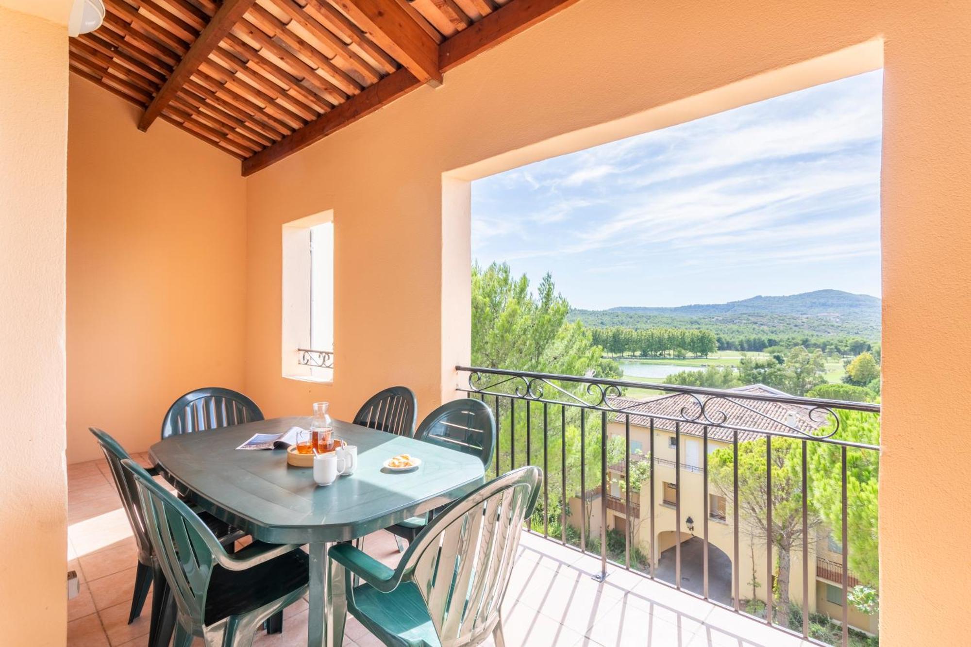 Village Pierre & Vacances Pont Royal En Provence Малмор Екстериор снимка