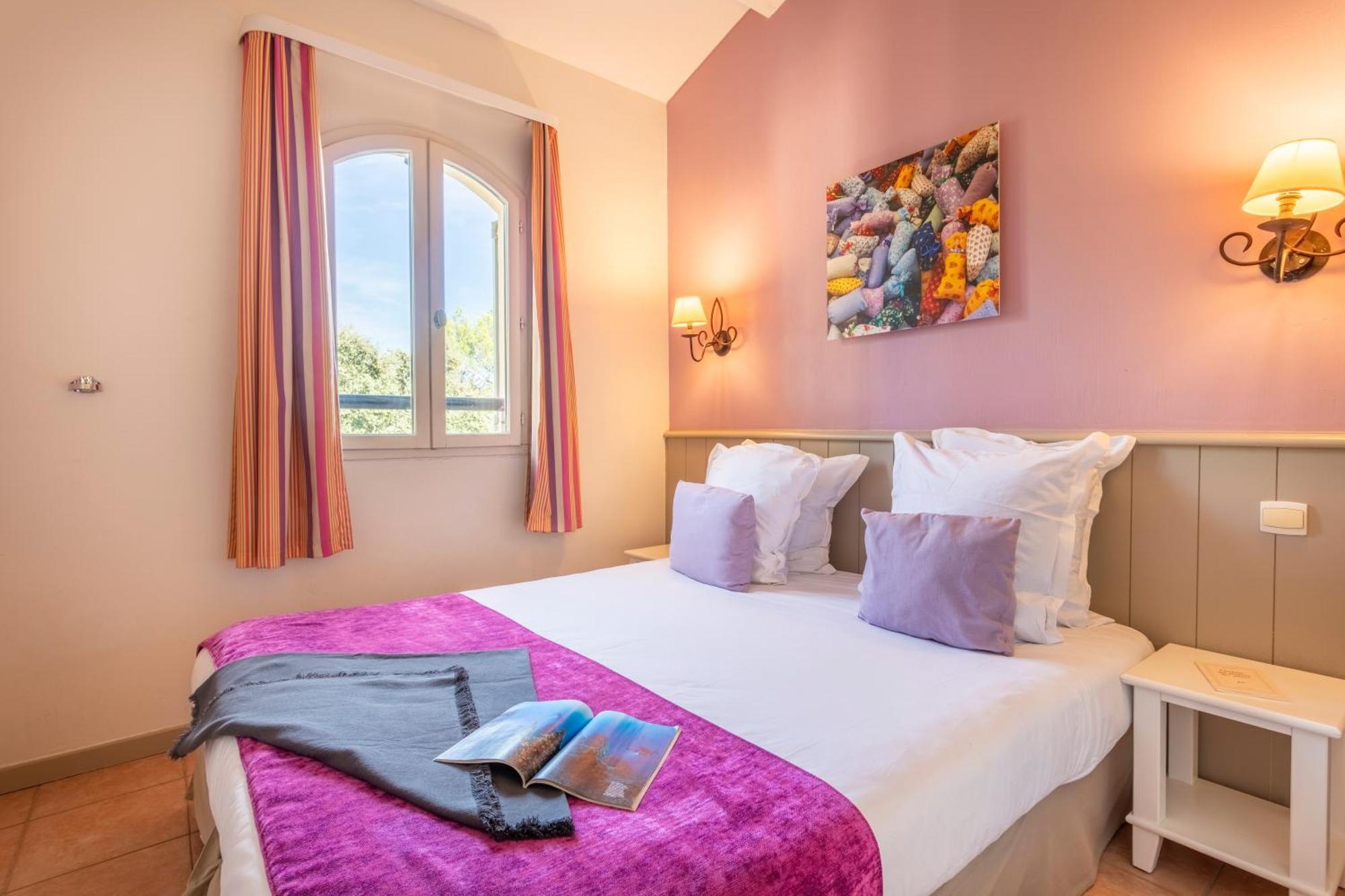 Village Pierre & Vacances Pont Royal En Provence Малмор Екстериор снимка