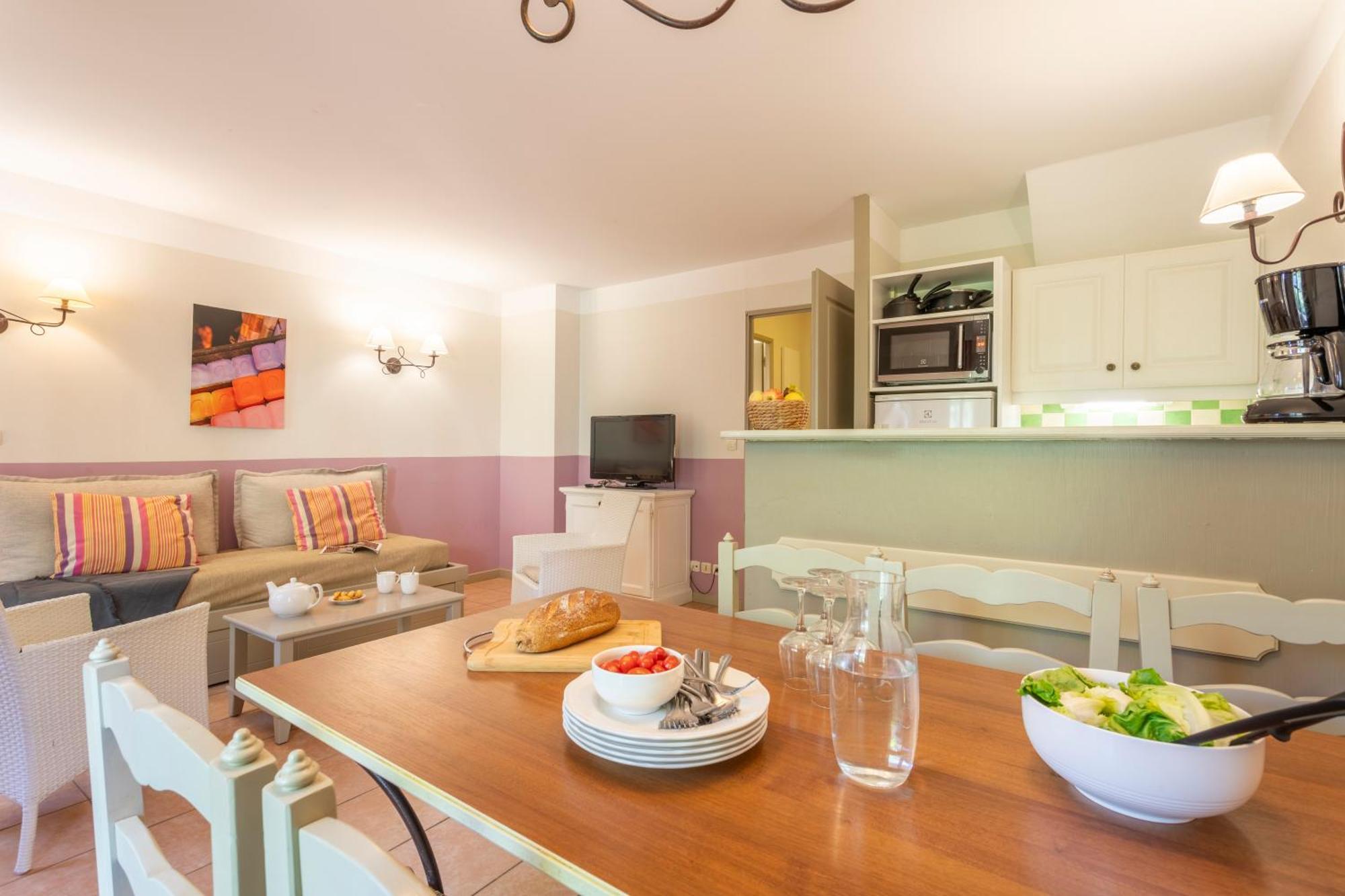 Village Pierre & Vacances Pont Royal En Provence Малмор Екстериор снимка