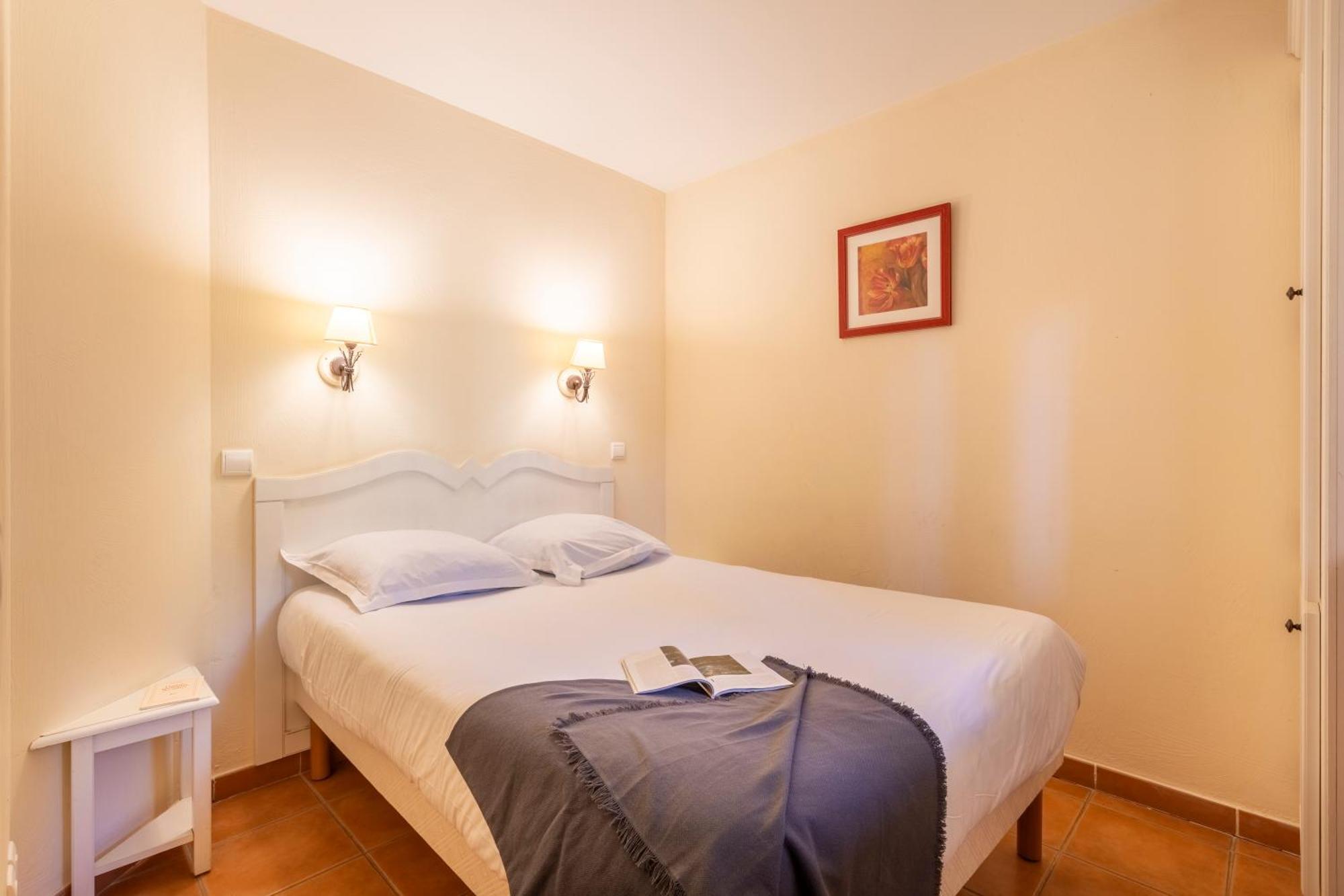 Village Pierre & Vacances Pont Royal En Provence Малмор Екстериор снимка