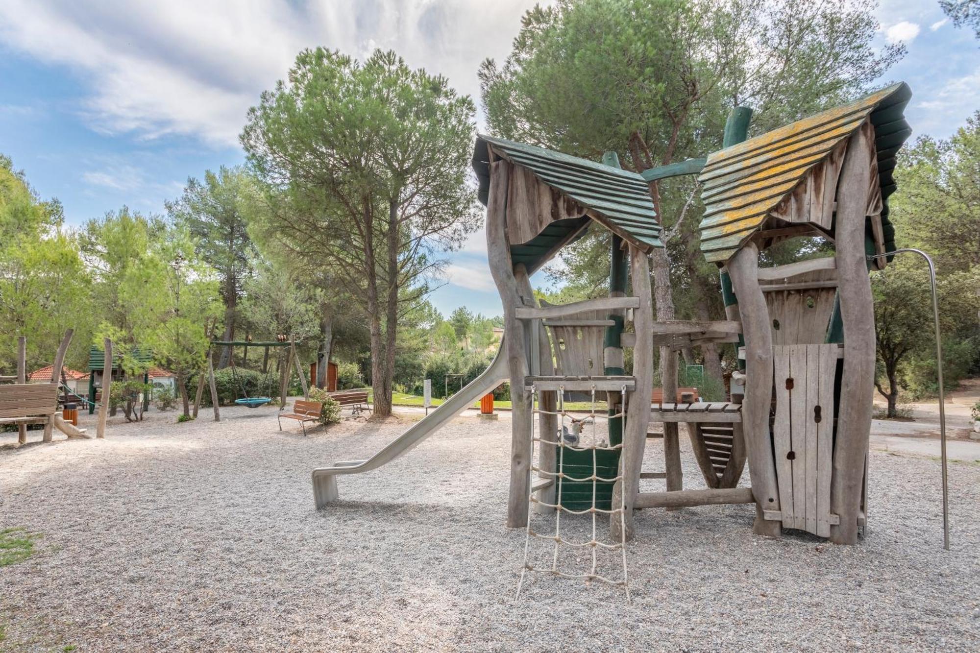 Village Pierre & Vacances Pont Royal En Provence Малмор Екстериор снимка