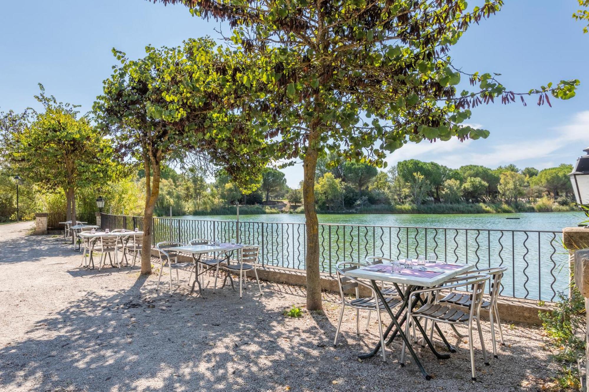 Village Pierre & Vacances Pont Royal En Provence Малмор Екстериор снимка